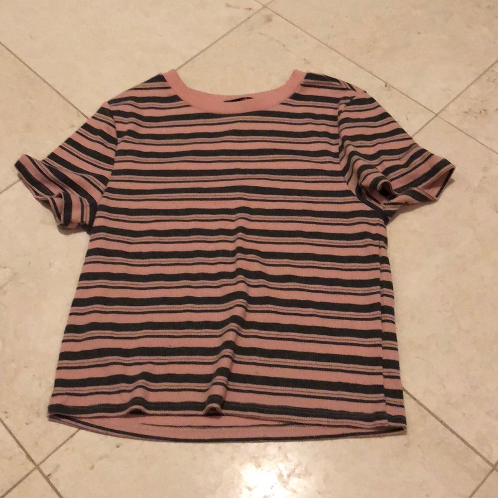 Gray and pink striped Tee shirt
